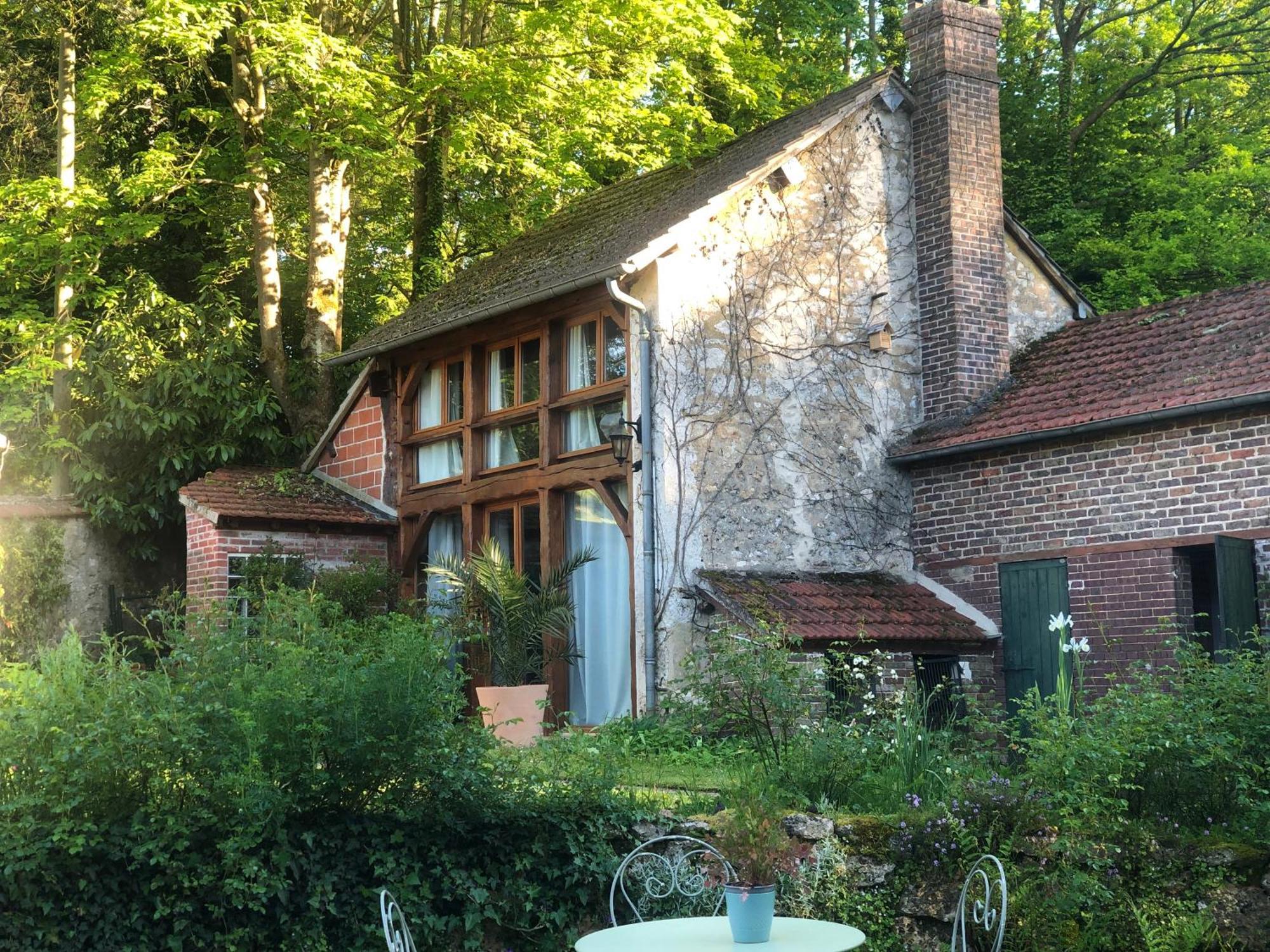 Le Clos Des Songes Blaru Exteriér fotografie
